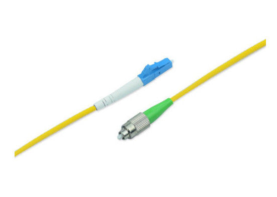 Cina Corning G657 Fiber Optic Patch Cord Kabel Panjang Disesuaikan, Pemasukan Rendah Kehilangan pemasok