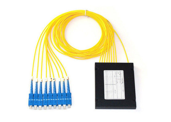 Cina 2.0mm 1 X 8 Fiber Optic PLC Splitter Lebar Operasi Panjang Gelombang Dengan Konektor SC / UPC pemasok