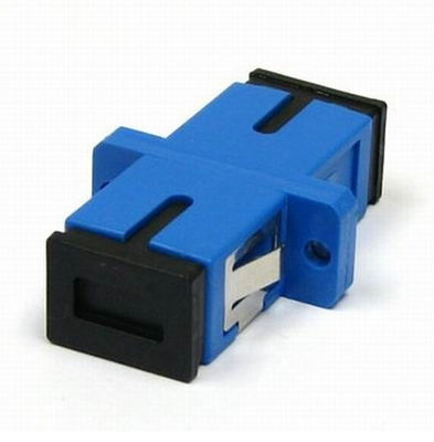 Cina Single Mode Simplex Fiber Optic Adapter SC / UPC Dengan Flange / Black Dust Cap pemasok