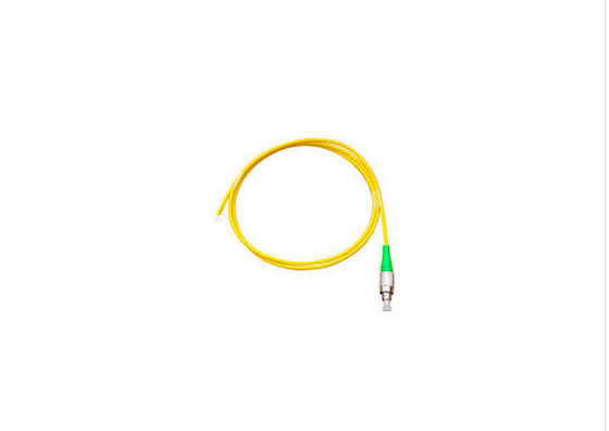 Cina FC / APC Simplex Fiber Optic Pigtail G652D 2.0mm Ukuran Untuk Instalasi Premis pemasok