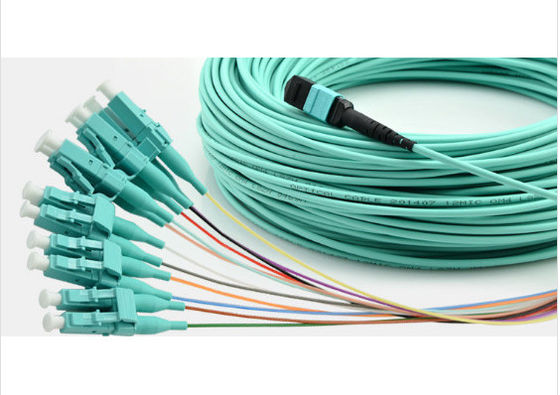 Cina Multimode 12 Fibers MPO Patch Cord Untuk Jaringan FTTB 850 Nm - 3.5dB / Km Atenuasi pemasok