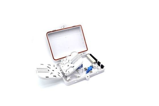 SC / LC Terminasi Serat Optik Box, 1 * 4/1 * 8 PLC Splitter Fiber Optic Cable Termination Box pemasok