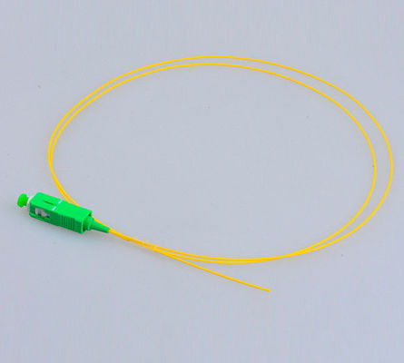 1310 / 1550nm Fiber Optic Pigtail Single Mode SC / APC G657A1 2.0mm Dia Kabel Kuning pemasok