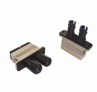 SC / PC ST / PC Fiber Optic Adapter Untuk FTTH Network / LAN Ferrule End Face pemasok